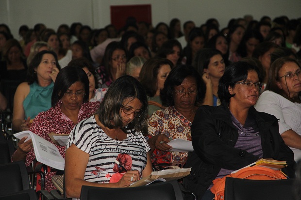 Educadores participam de capacitação do PIP Municipal em Montes Claros. Foto: Aline Rosa/ ACSSEE